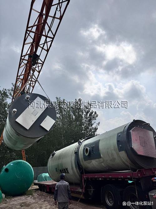 系统,通过工厂模块化生产,将水泵机组,管道阀门,格栅过滤,智能控制等